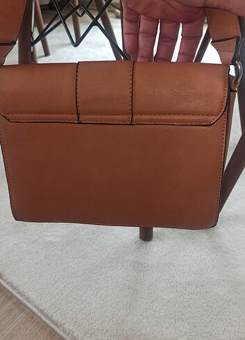 Stradivarius Taba rengi 