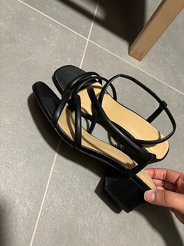 H&M sandalet