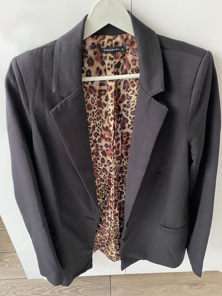 Düğmeli Leopar Desenli Kadın Ceket - Görsel 2