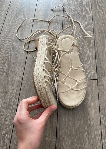 Bej Süet Dolgu Topuklu Kadın Sandalet - Görsel 2