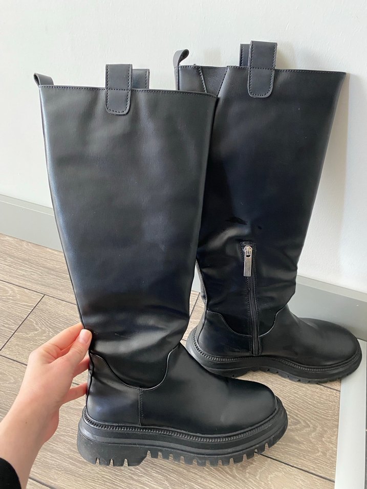 Siyah Rugan Dizüstü Topuklu Goth Çizme - Görsel 2