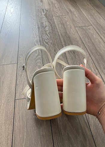 Beyaz Platform Topuklu Kadın Abiye Ayakkabı - Görsel 3