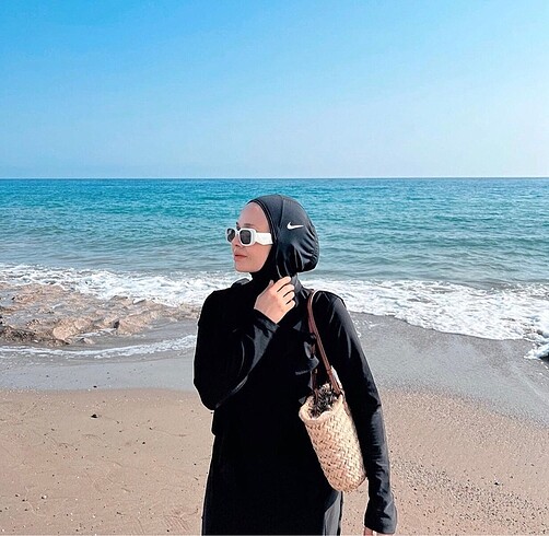 Nike hijab bone