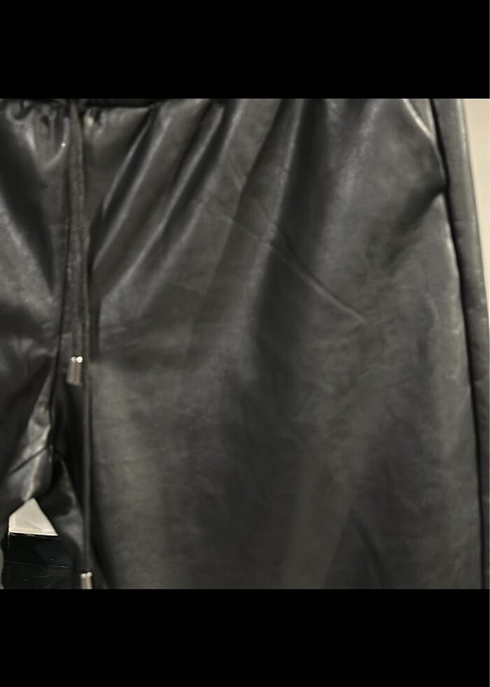 Calzedonia deri pantolon - Görsel 3