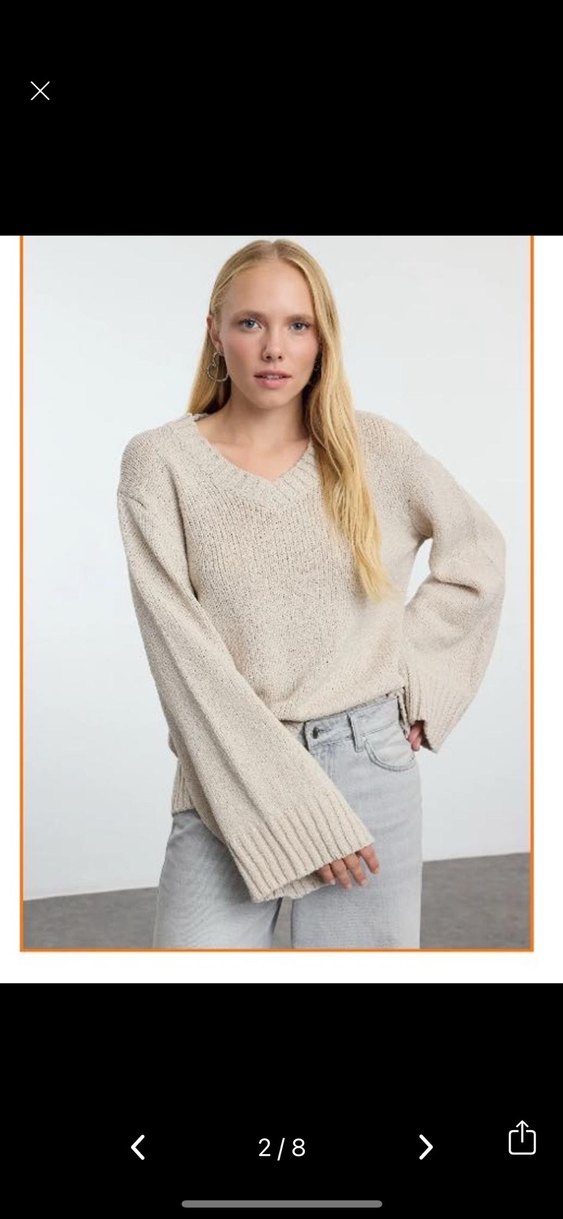 Bej V Yakalı Örgü Kadın Kazak - Görsel 2