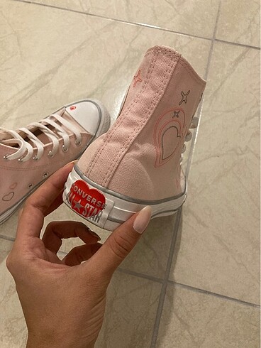 37,5 Beden Orijinal pembe converce