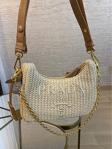 Prada çanta