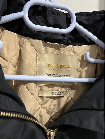 Pull and Bear PULL AND BEAR MONT