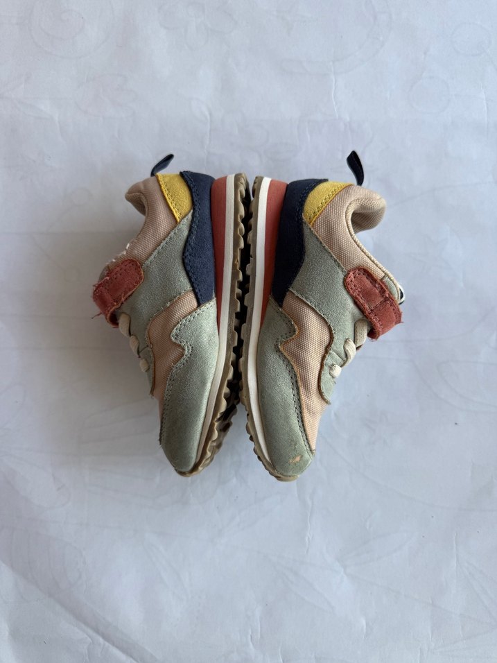 H&M 24 numara spor ayakkabı - Görsel 2