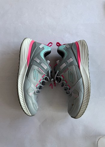 Skechers 39.5 numara Gri Bağcıklı Kadın Spor Ayakkabı - Görsel 2