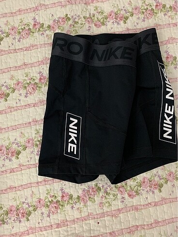m Beden siyah Renk Nike Pro Şort