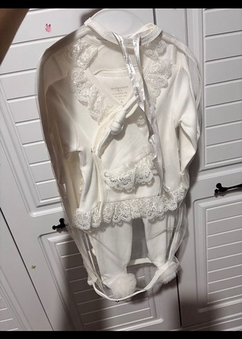 Beyaz Dantelli Uzun Kollu Bebek Kıyafet Seti - Görsel 4