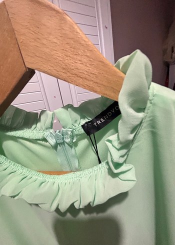 Fırfırlı Kolsuz Uzun Yeşil Elbise - Görsel 4