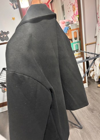 Düğmeli Siyah kısa kaban - Görsel 4