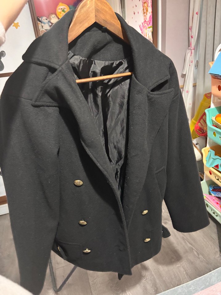 Düğmeli Siyah kısa kaban - Görsel 2