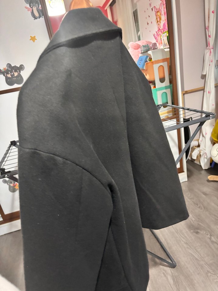 Düğmeli Siyah kısa kaban - Görsel 4