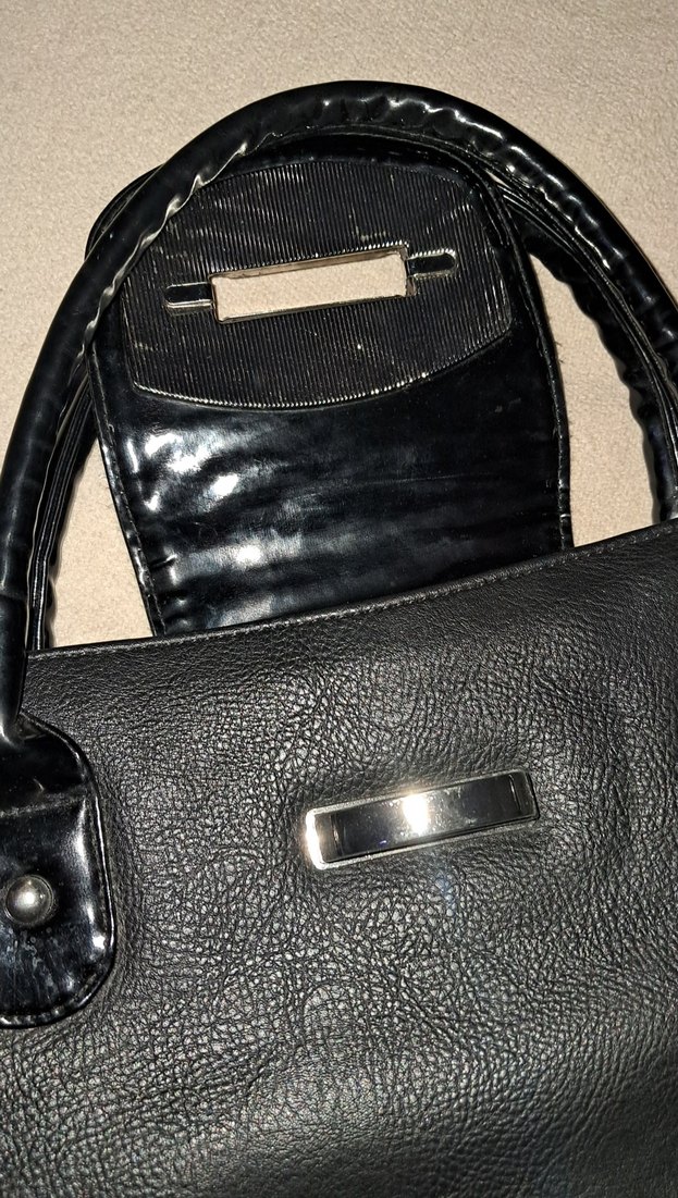 Kilit Tokalı Siyah Deri Kadın Çanta aşınma yok - Görsel 4