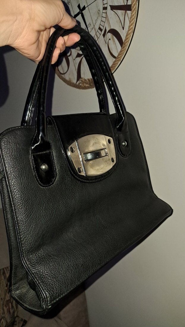 Kilit Tokalı Siyah Deri Kadın Çanta aşınma yok - Görsel 2