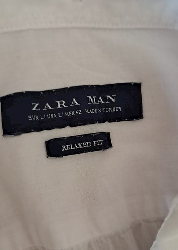 Zara Zara keten gomlek beyazdan pembeye gecisli erkek kadin giyer
