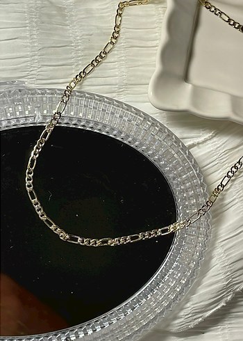 Uzun Zincir Detaylı Altın Kadın Kolye - Görsel 4