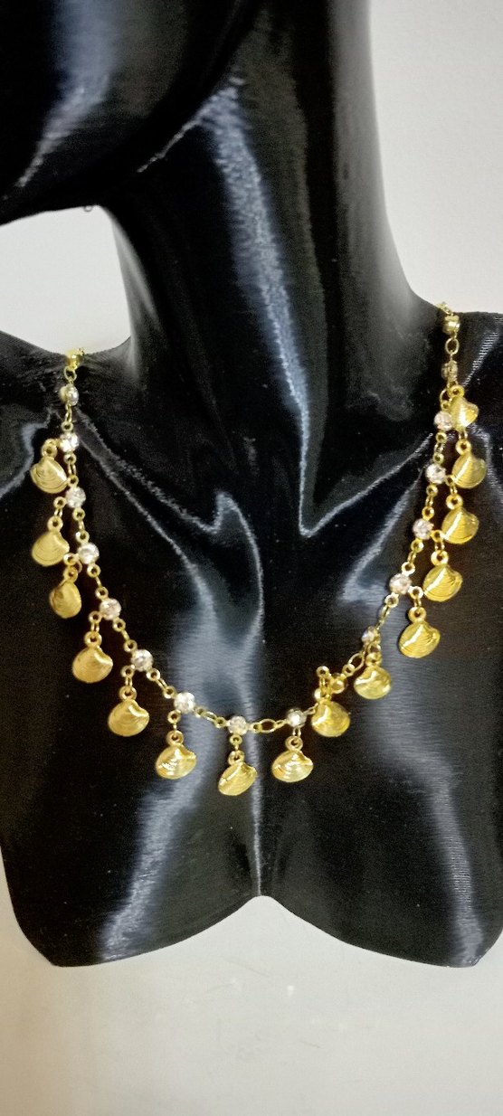 Uzun Zincir Detaylı Parlak Altın Kolye - Görsel 2