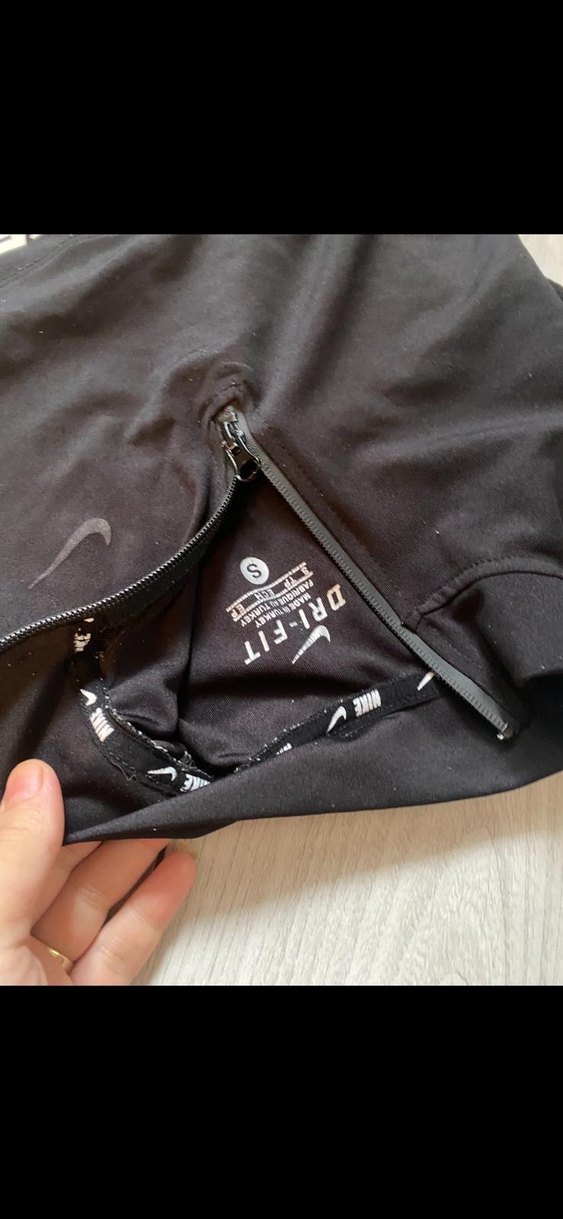 Nike Pro Siyah Yarım Fermuarlı Crop Top - Görsel 3