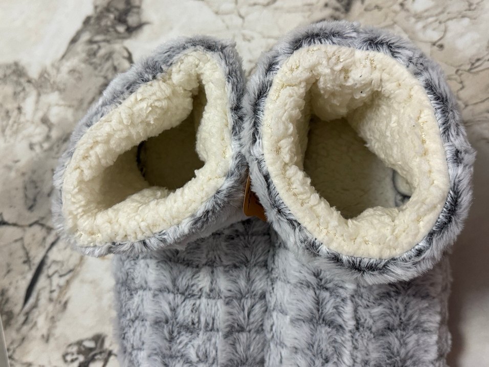 Gri Kürklü Sıcak Ev Terliği - Görsel 3