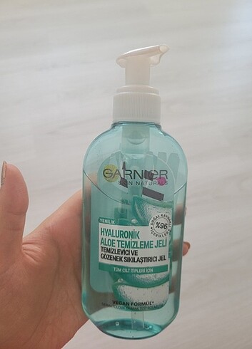 Garnier Yüz temizleme jeli 