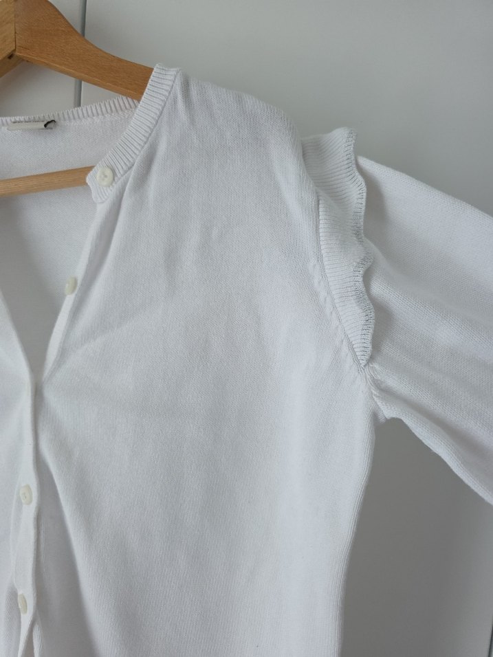 Beyaz Pamuklu Düğmeli Kız Hırka - Görsel 3