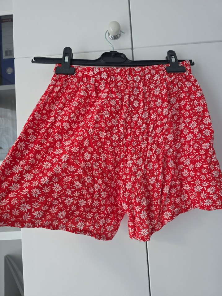 Kırmızı Bohem Çiçek Desenli Mini Şort - Görsel 3
