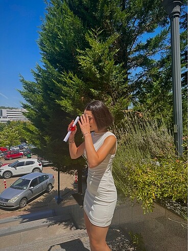 m Beden beyaz Renk Bershka Mezuniyet Elbisesi