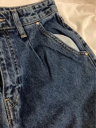 26 Beden mavi Renk mavi marka laura baggy jeans