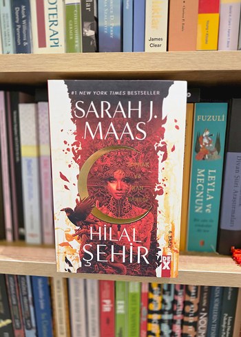 Hilal Şehir - Sarah J. Maas