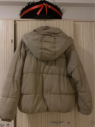m Beden Pull and Bear mont