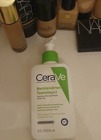 Cerave nemlendiren temizleyici jel ECZANEDEN ALINMISTIR 