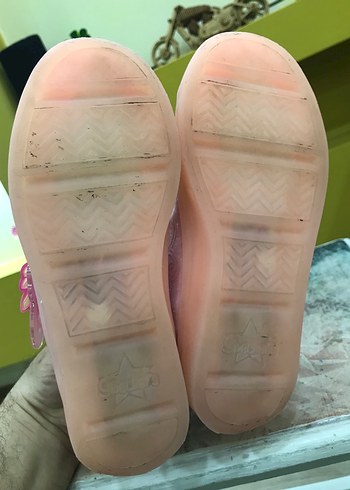 29 Beden pembe Renk ORİJİNAL SKECHERS