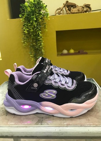 32 Beden ORİJİNAL SKECHERS