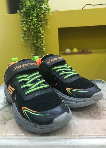 35 Beden ORİJİNAL SKECHERS