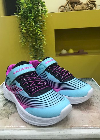 35 Beden ORİJİNAL SKECHERS