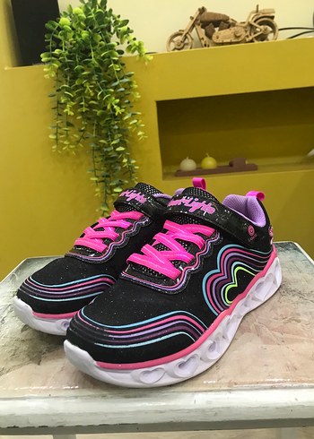 33 Beden ORİJİNAL SKECHERS
