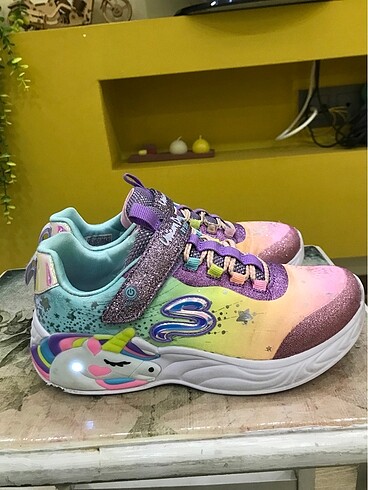 33 Beden ORİJİNAL SKECHERS UNİCORN