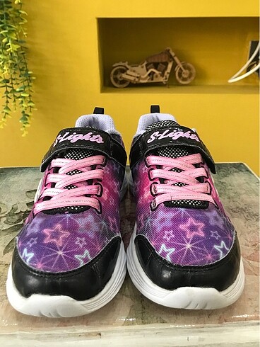 34 Beden çeşitli Renk ORİJİNAL SKECHERS