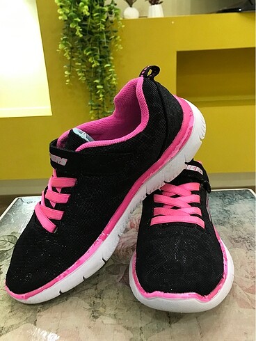 34 Beden çeşitli Renk ORİJİNAL SKECHERS