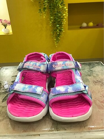 26 Beden ORİJİNAL SKECHERS SANDALET