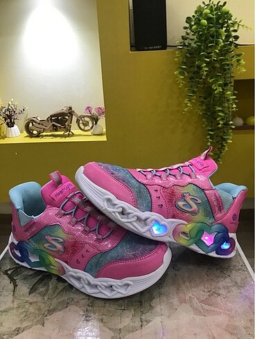 35 Beden ORİJİNAL SKECHERS