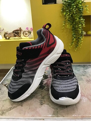 29 Beden çeşitli Renk ORİJİNAL SKECHERS