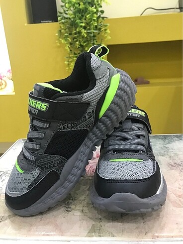 29 Beden çeşitli Renk ORİJİNAL SKECHERS