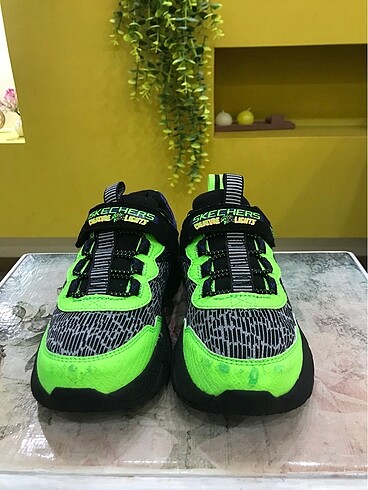 32 Beden çeşitli Renk ORJİNAL SKECHERS