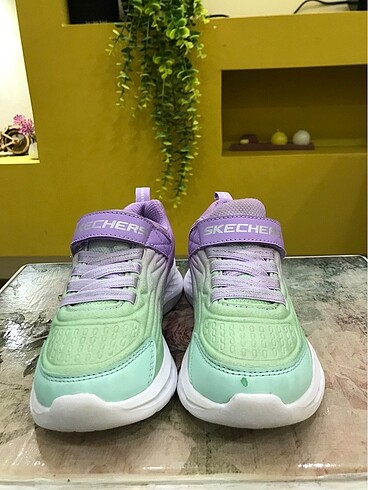 28 Beden ORİJİNAL SKECHERS