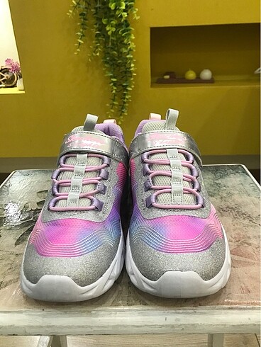 34 Beden ORİJİNAL SKECHERS